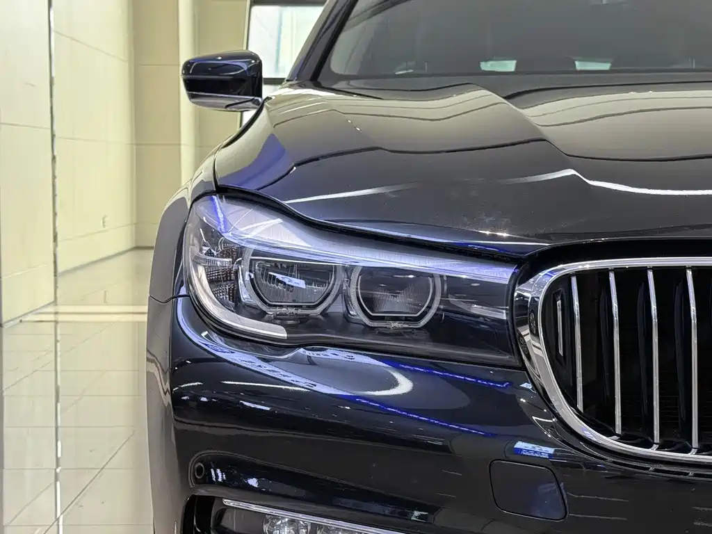 BMW 7 Series 2017 — фото 4