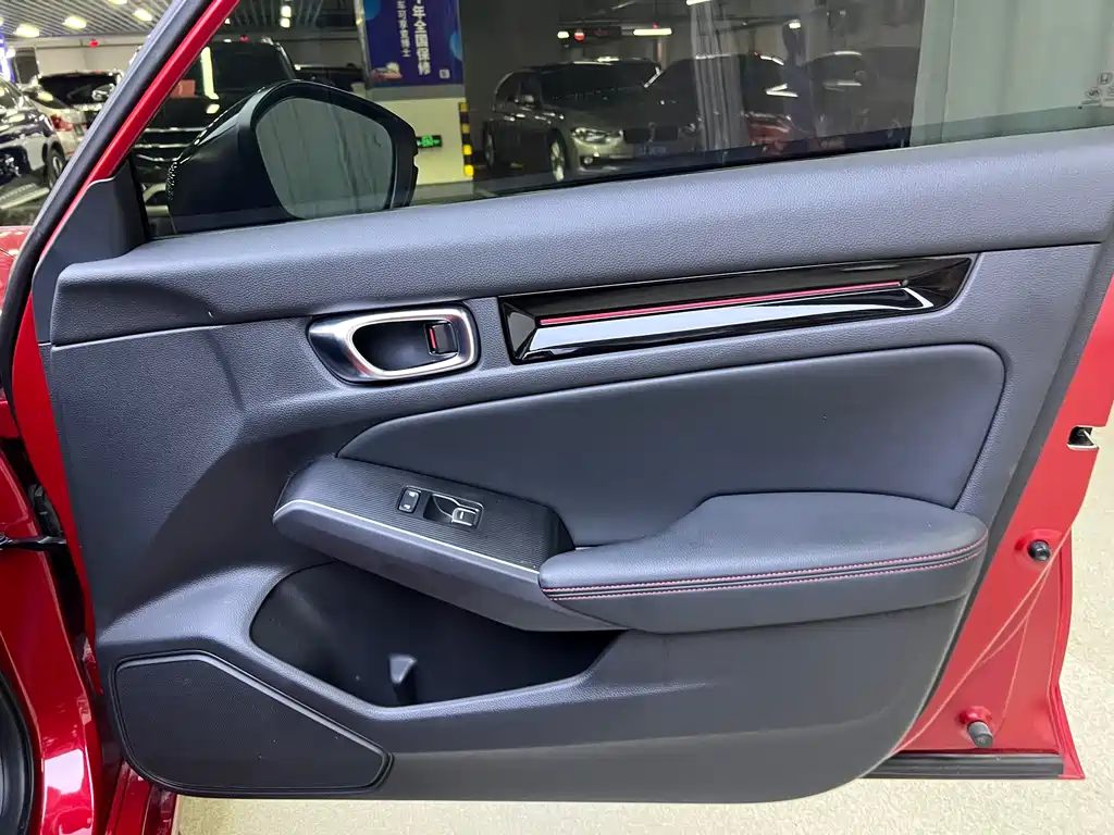 Honda Civic 2023 — фото 13