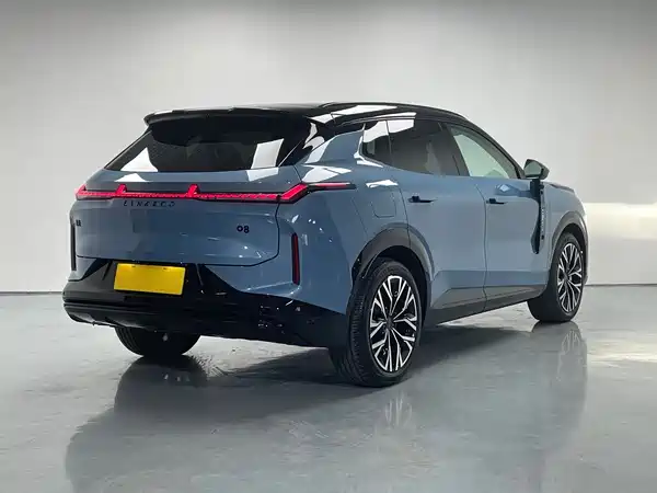 Lynk & Co 08 EM-P 2025
