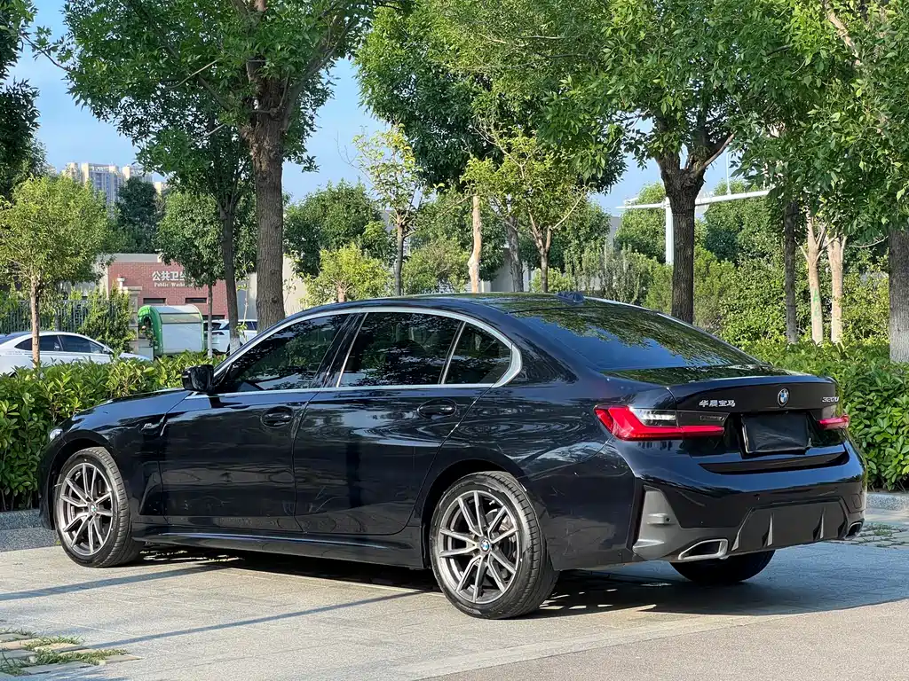 BMW 3 Series 2023