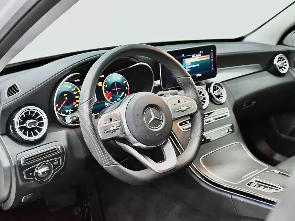 Mercedes-Benz C-Class 2020 — фото 20