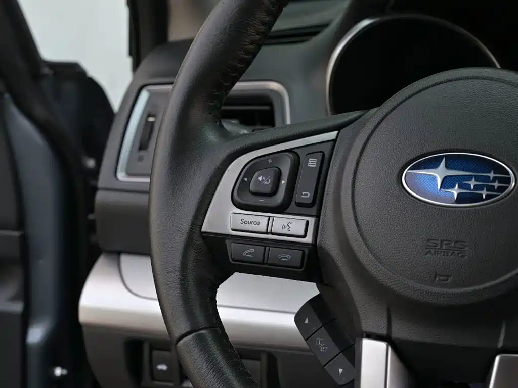 Subaru Legacy 2016 — фото 12