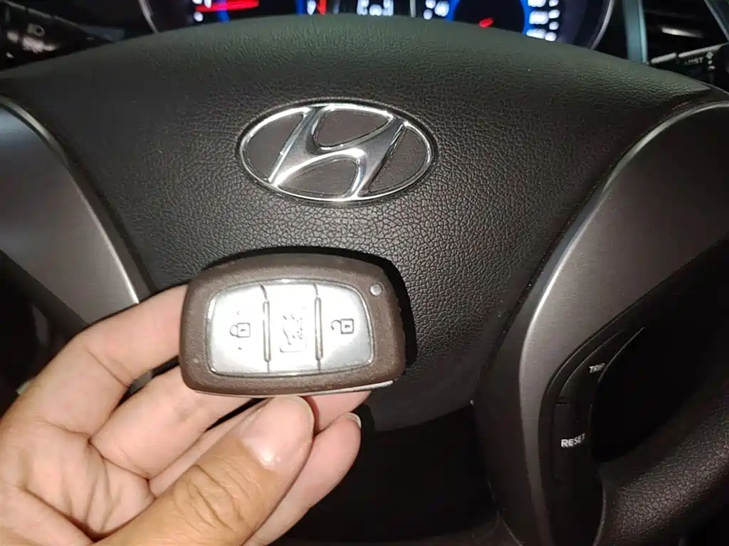 Hyundai Elantra Langdong 2015 — фото 9