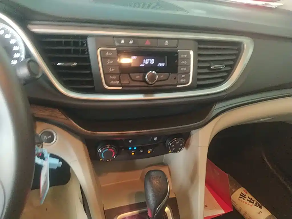 Buick Excelle 2019 — фото 13