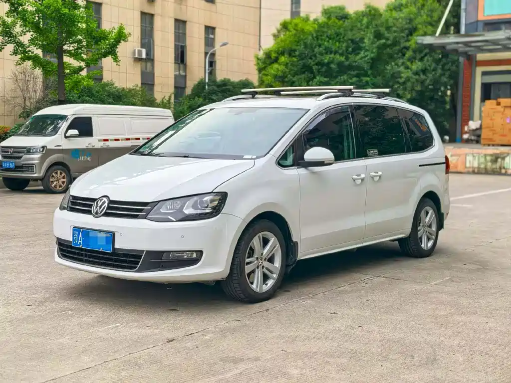 Volkswagen Sharan 2018 — фото 1