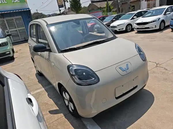Wuling Hongguang MINIEV 2025