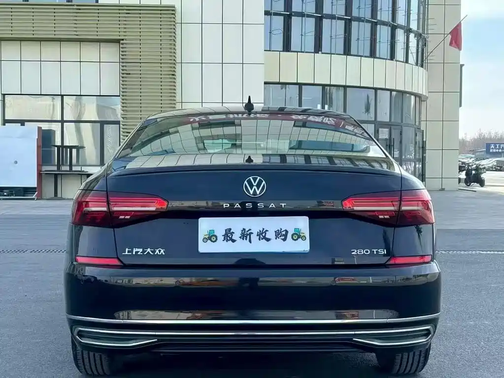Volkswagen Passat 2021 — фото 8
