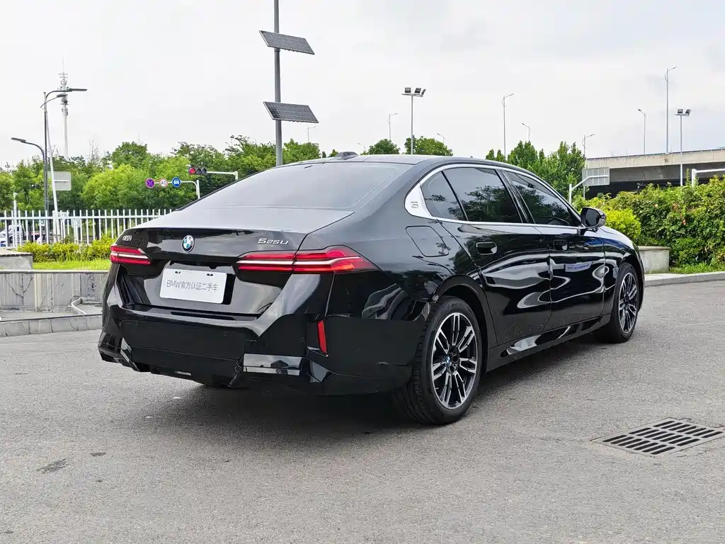 BMW 5 Series 2026
