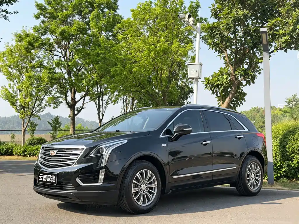 Cadillac XT5 2019 — фото 1