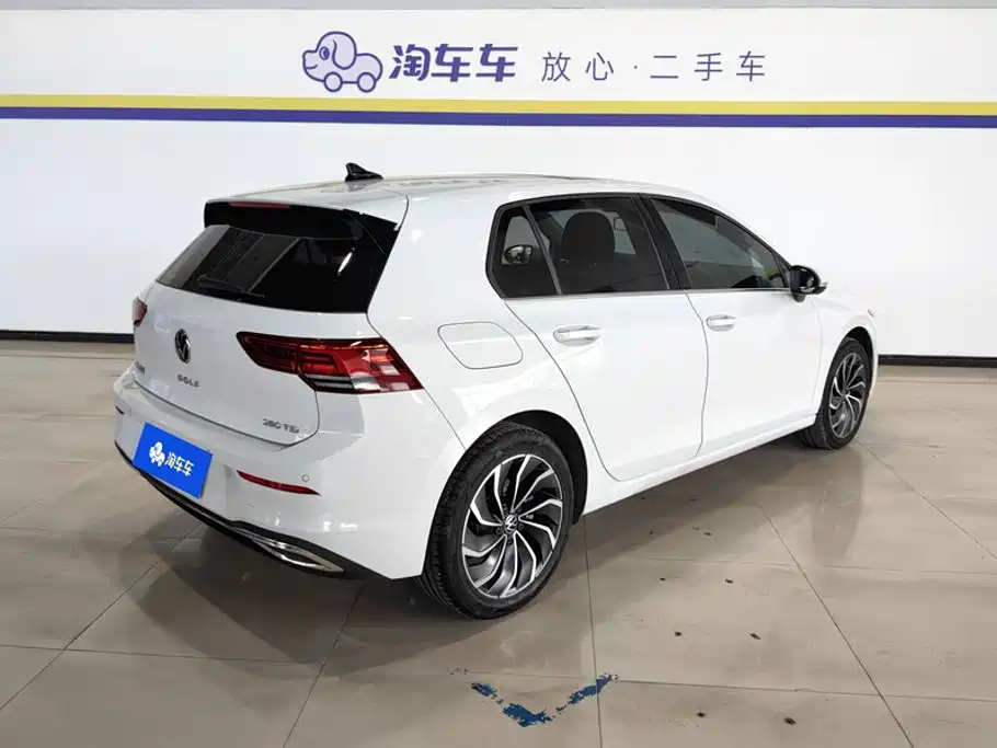 Volkswagen Golf 2023