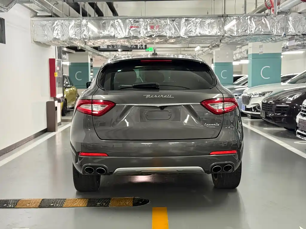 Maserati Levante 2018 — фото 8