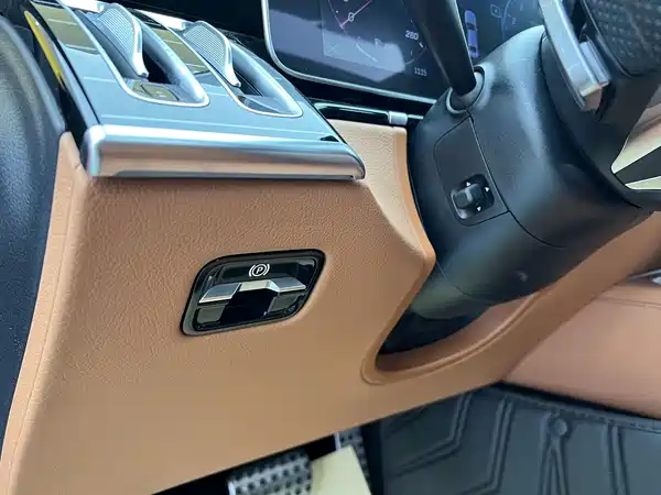 Mercedes-Benz S-Class 2023