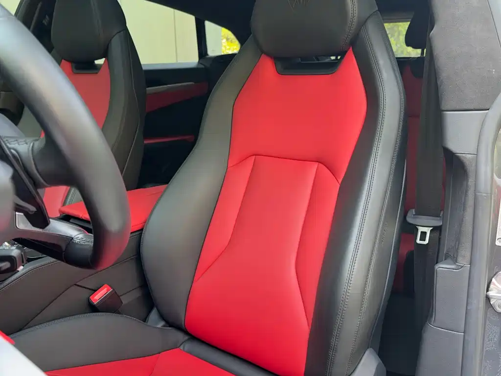 Lamborghini Urus 2019 — фото 11