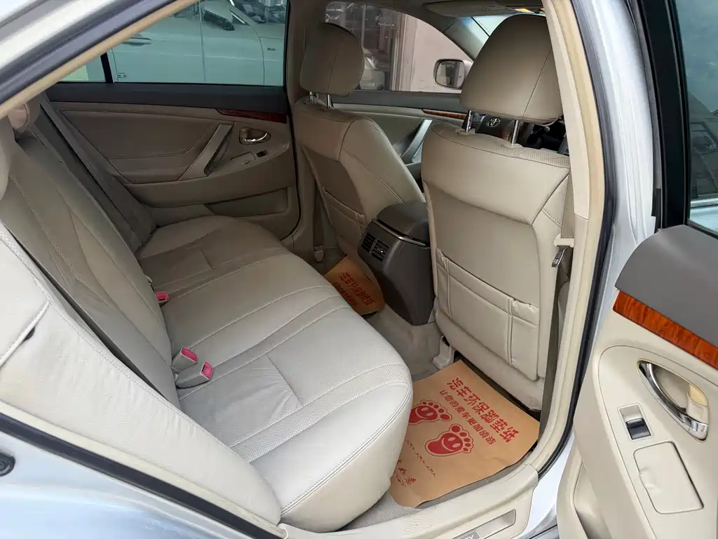 Toyota Camry 2008 — фото 6