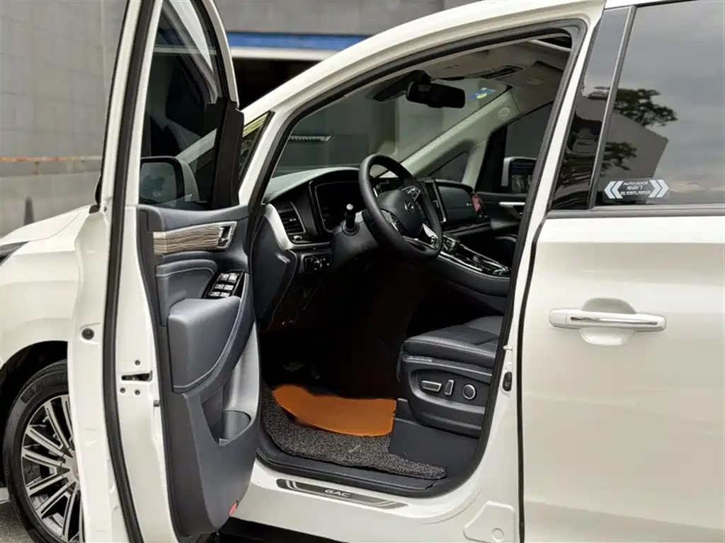 GAC Motor Trumpchi M8 2022 — фото 24