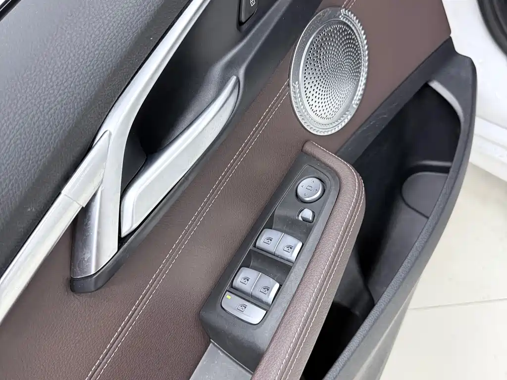 BMW 1 Series 2022 — фото 20
