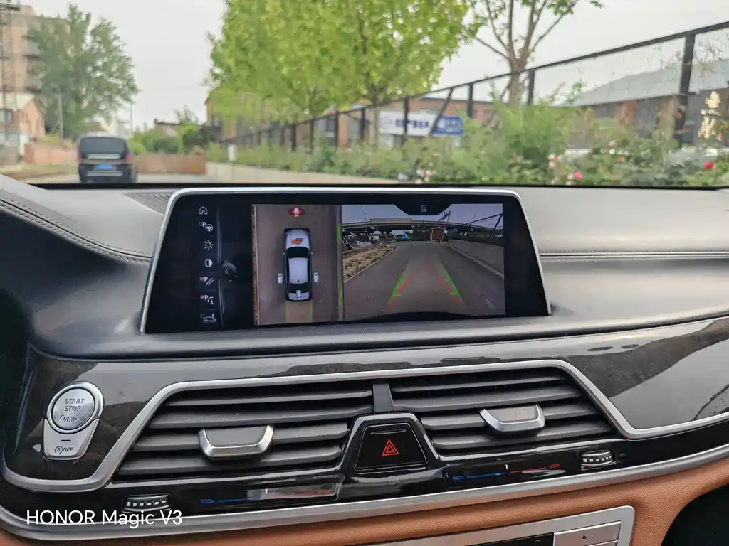 BMW 7 Series 2017 — фото 14