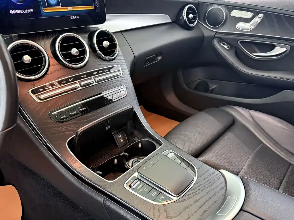 Mercedes-Benz C-Class 2019 — фото 16