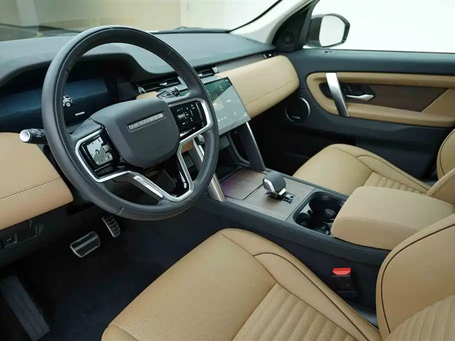 Land Rover Discovery Sport 2024 — фото 10