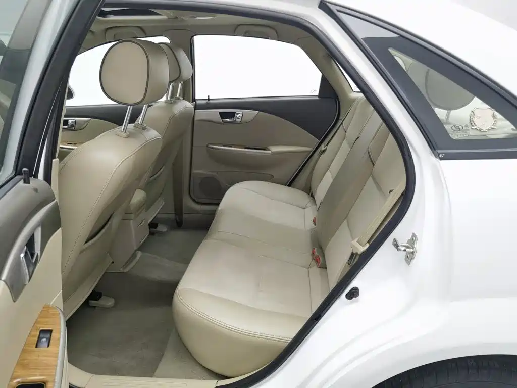 Buick Excelle 2016 — фото 15
