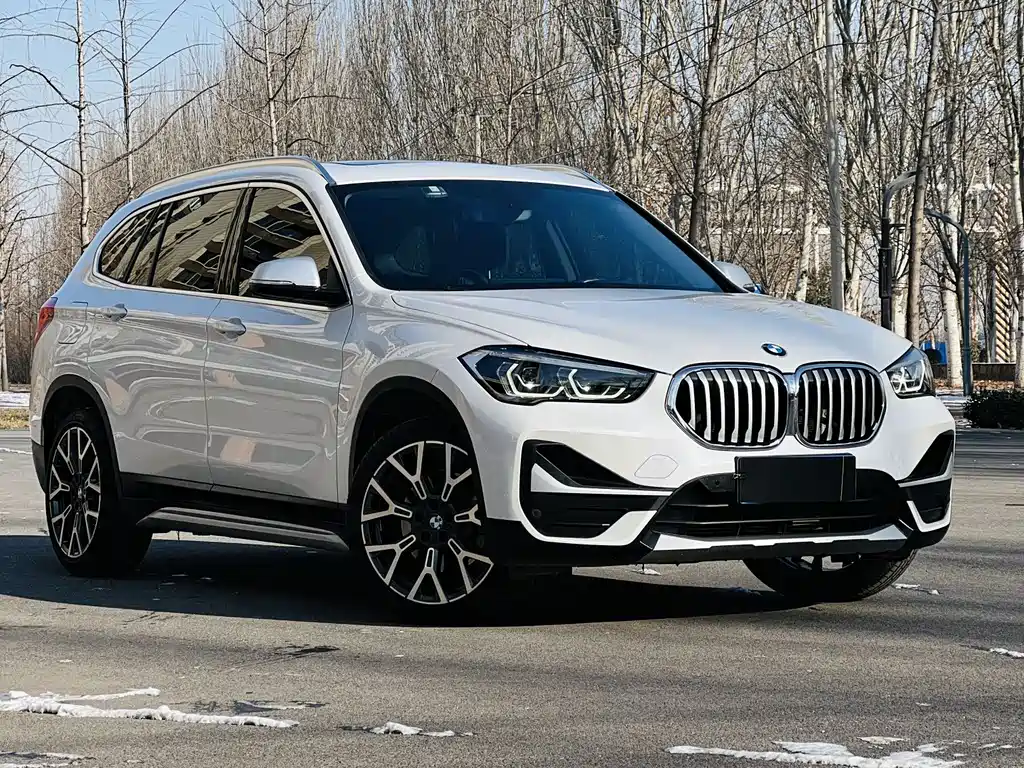 BMW X1 2022 — фото 3