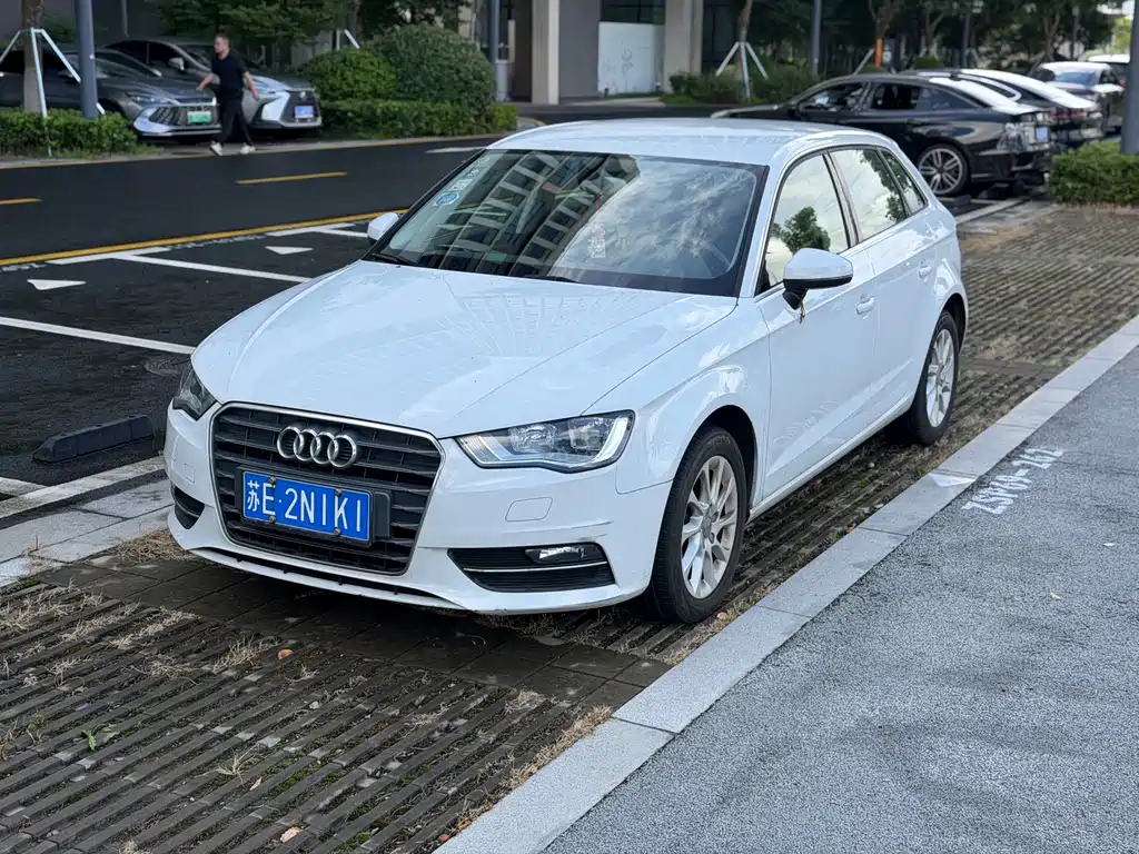 Audi A3 2015 — фото 1