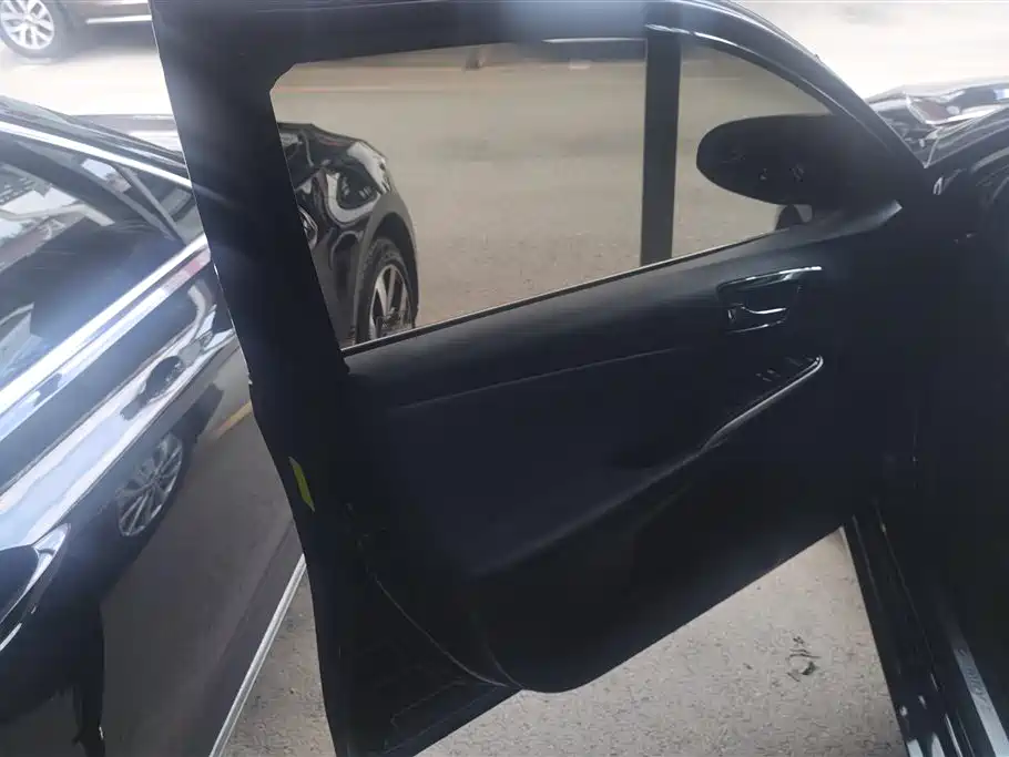 Toyota Camry 2017