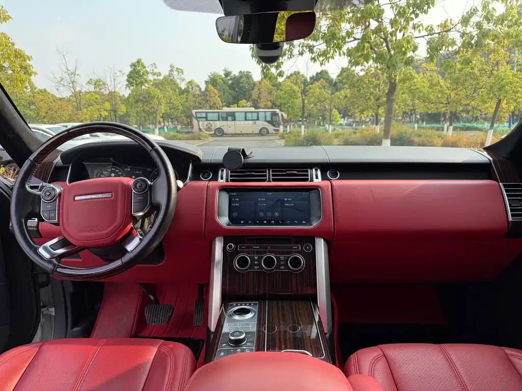 Land Rover Range Rover 2018 — фото 11