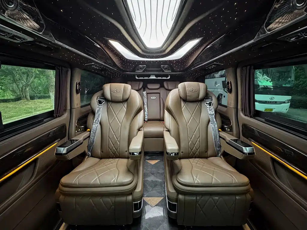 Mercedes-Benz Vito 2023 — фото 23