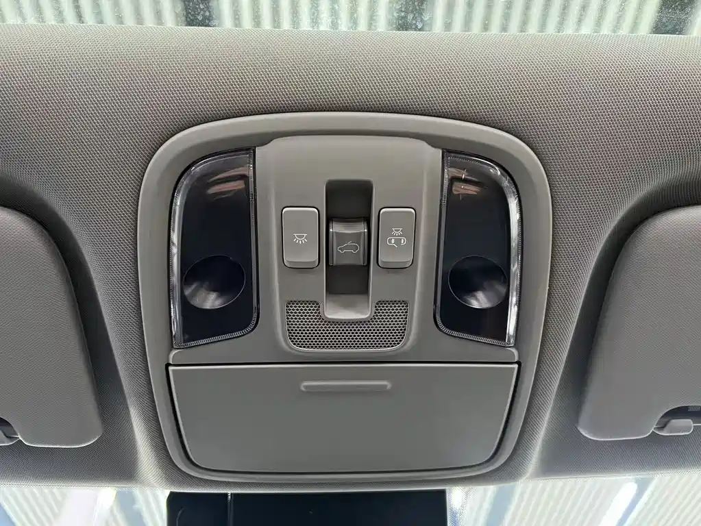 Kia KX5 2022 — фото 17