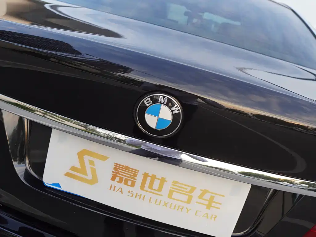BMW 7 Series 2013 — фото 24