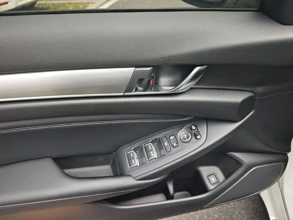 Honda Inspire 2019 — фото 15