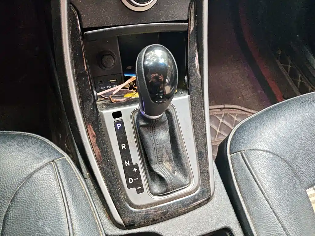 Hyundai Elantra 2016 — фото 11