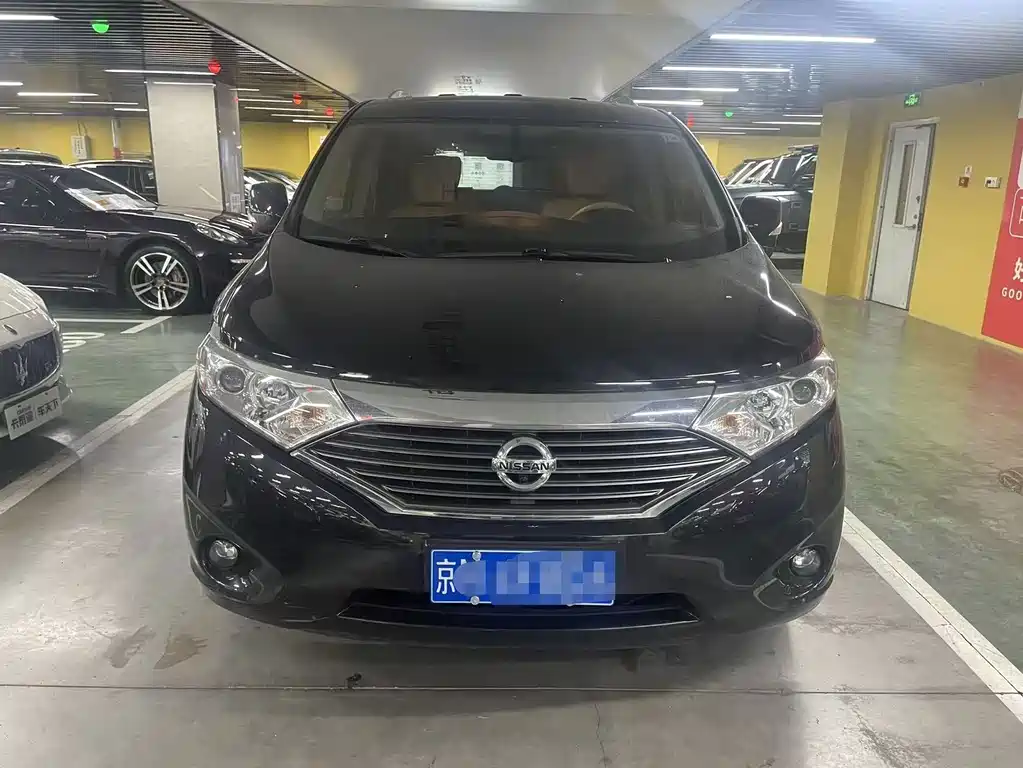 Nissan Quest 2017 — фото 2