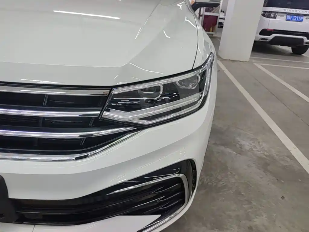 Volkswagen Tiguan L 2023 — фото 24