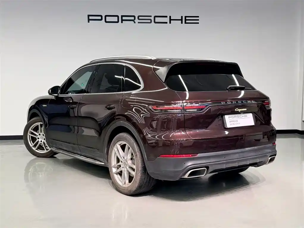 Porsche Cayenne Hybrid 2020 — фото 7