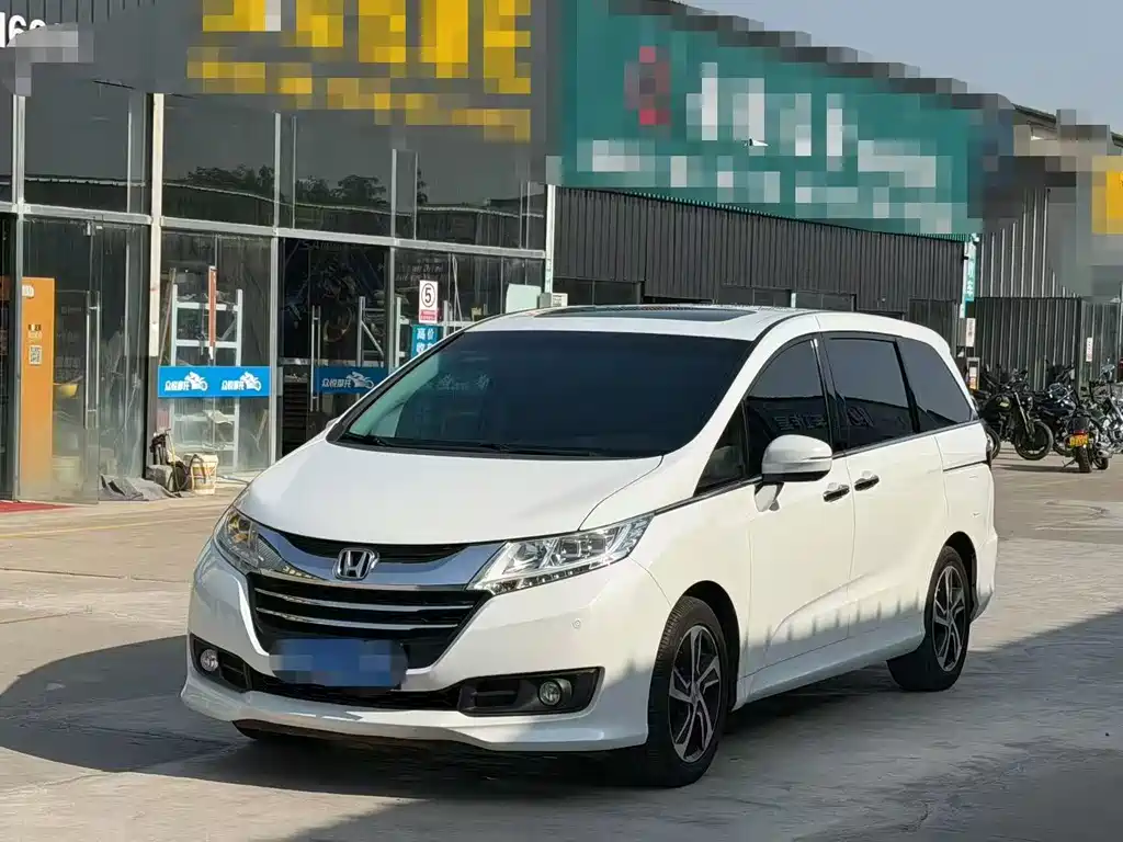Honda Odyssey 2017 — фото 1