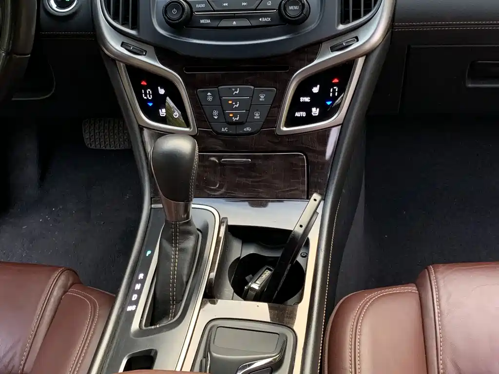 Buick LaCrosse 2014 — фото 11