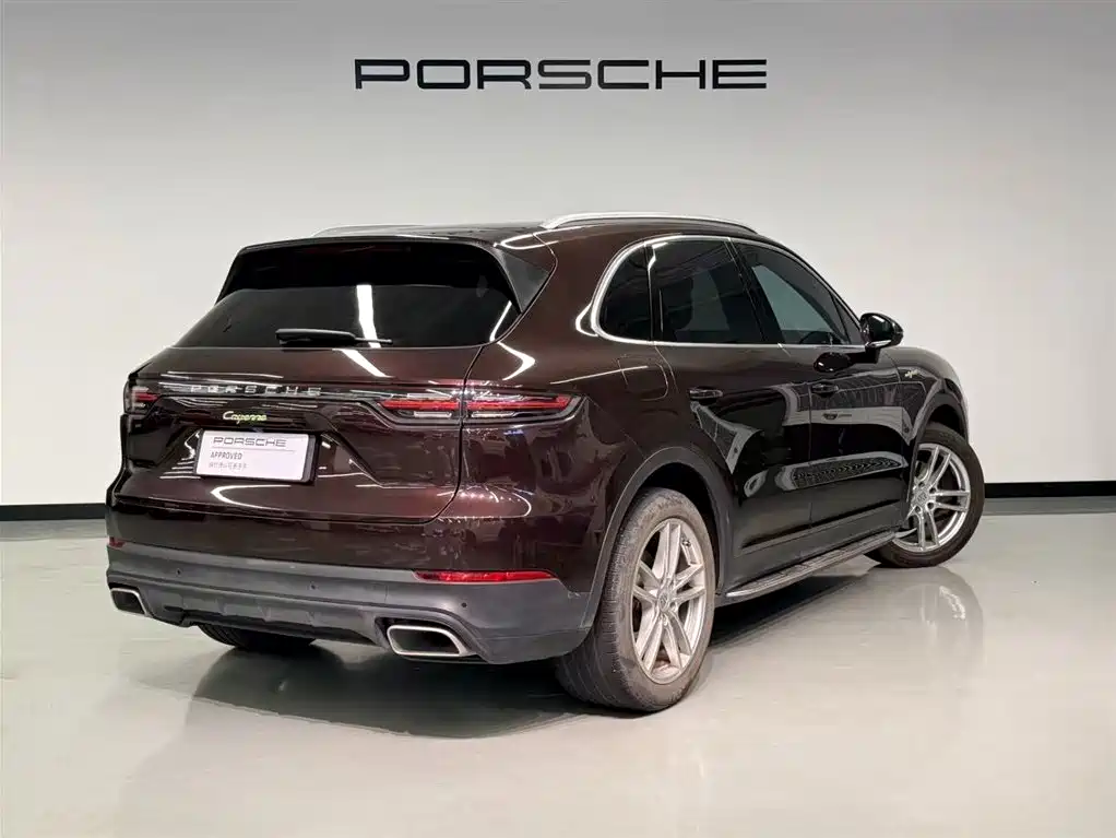Porsche Cayenne Hybrid 2020 — фото 6