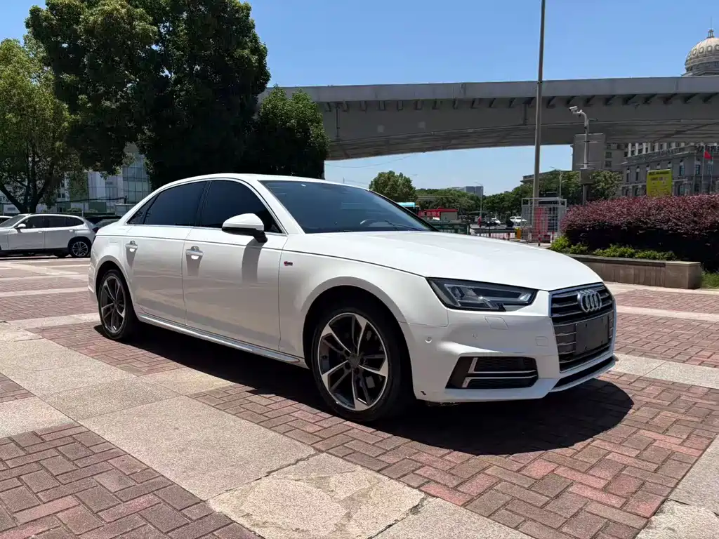 Audi A4L 2018 — фото 4