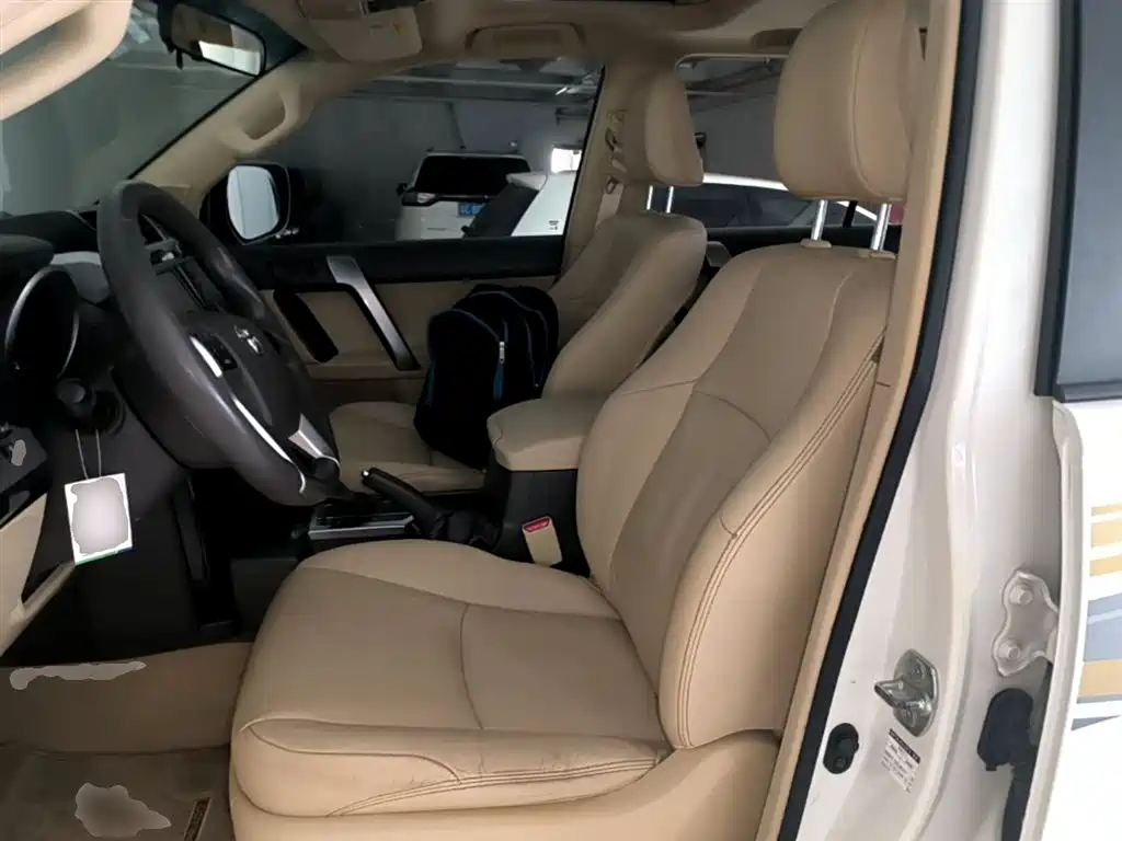 Toyota Prado 2015 — фото 15