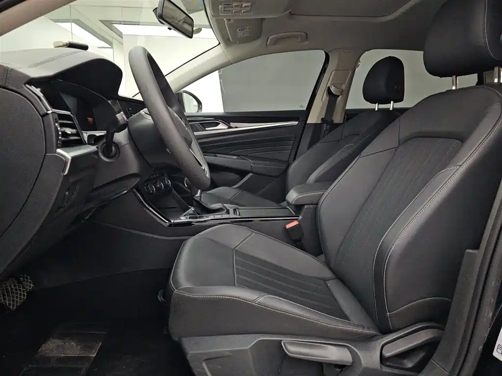 Volkswagen Passat 2025