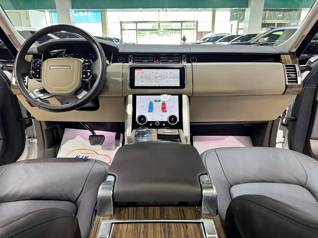 Land Rover Range Rover 2019 — фото 10