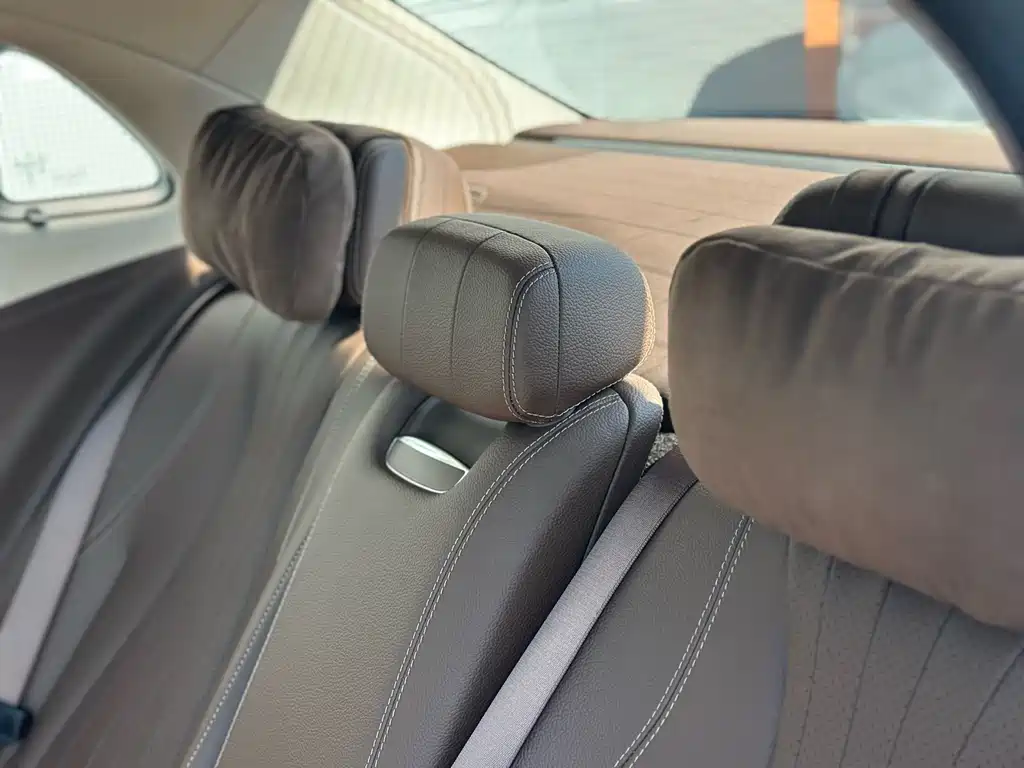 Mercedes-Benz E-Class 2023 — фото 27