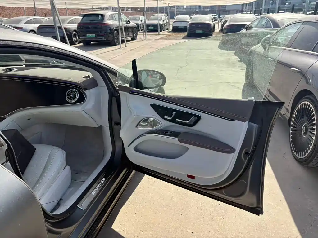 Mercedes-Benz EQS AMG 2025 — фото 6