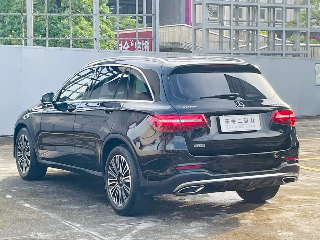 Mercedes-Benz GLC 2018 — фото 10