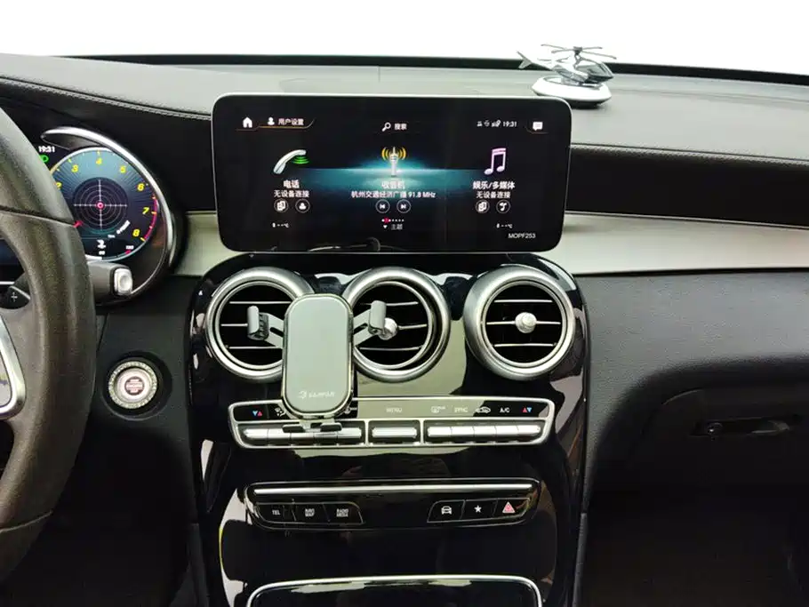 Mercedes-Benz GLC 2021 — фото 13
