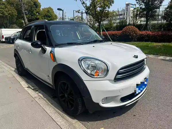 MINI Countryman 2016