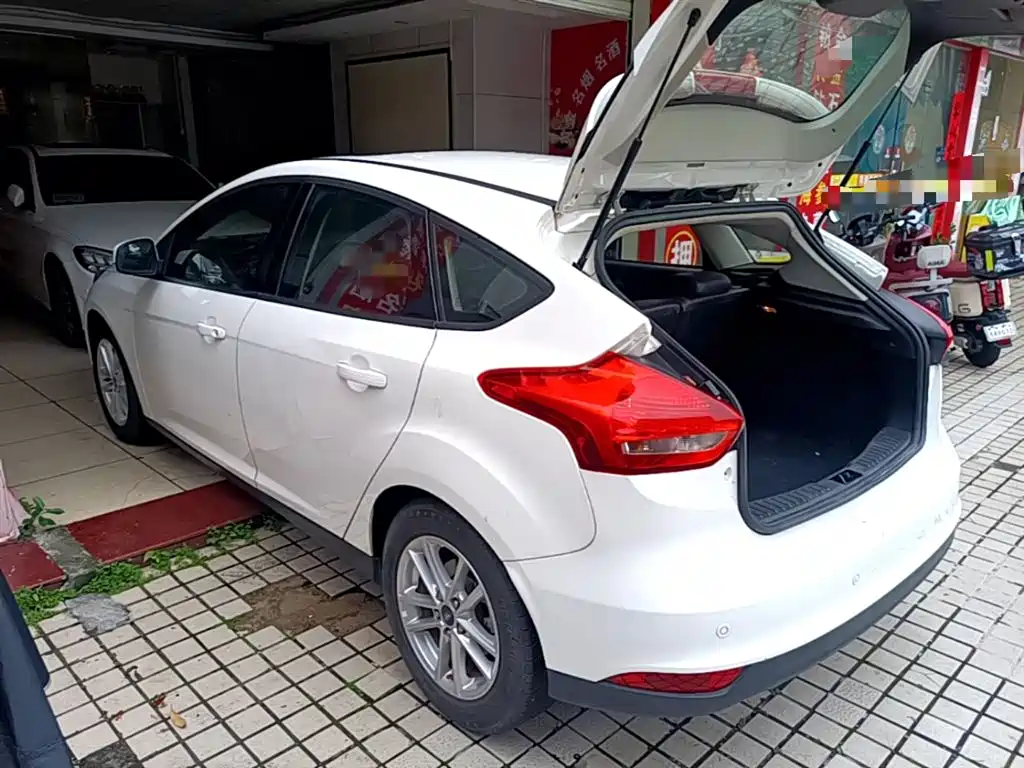 Ford Focus 2016 — фото 5