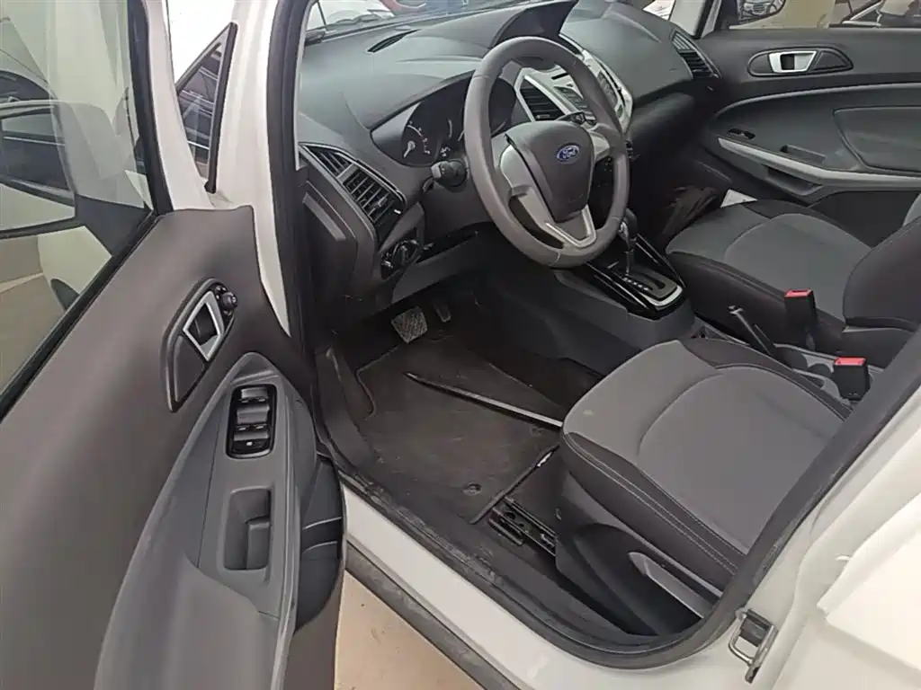 Ford Ecosport 2017 — фото 16